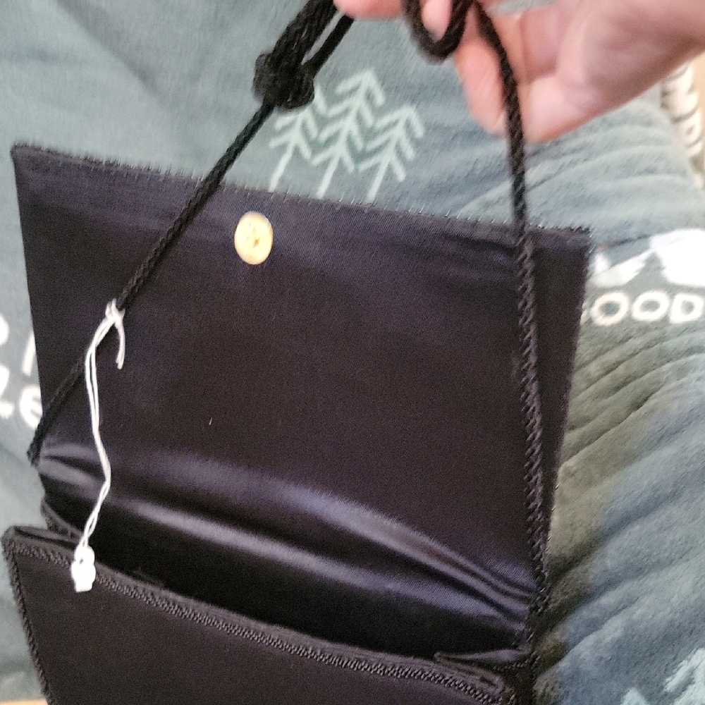 Elegant Black Beaded Clutch - Picture 3 of 4